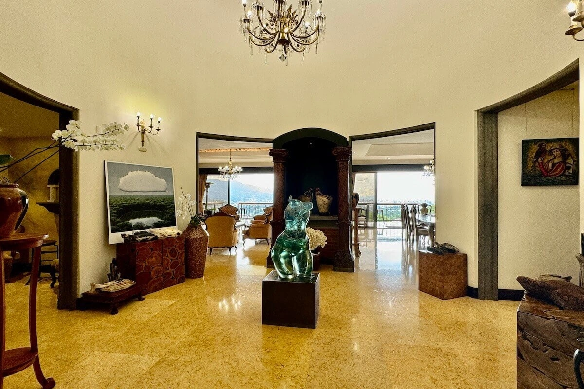 خانهای جادار به مساحت 999 m² در کارتاگو، کاستاریکا