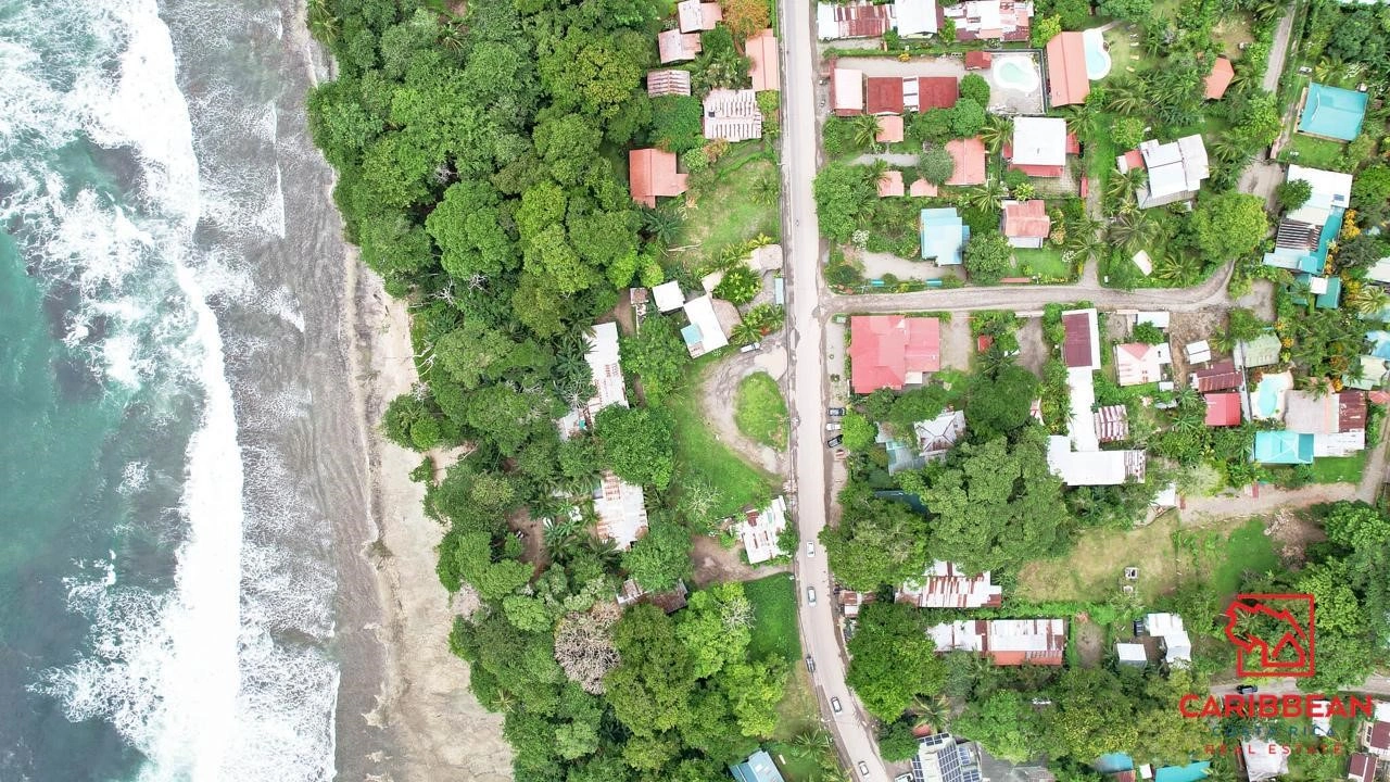 Furnished house 363 m2 in Limon, Costa Rica