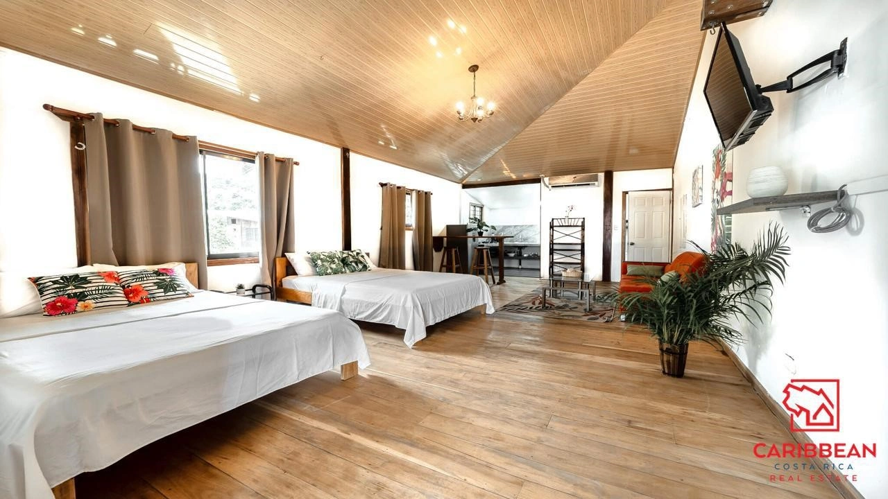 Furnished house 363 m2 in Limon, Costa Rica