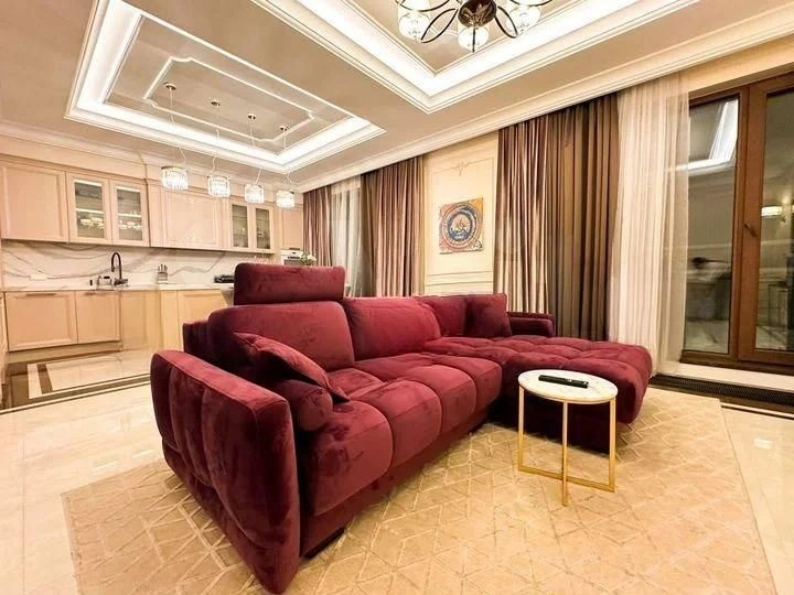 Unique apartment 163 m2 in the residential complex "Privilege"