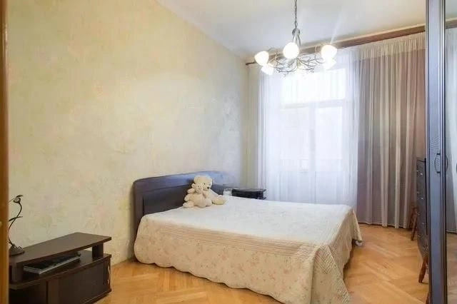 Apartment 4+1 on Moskovsky Prospekt