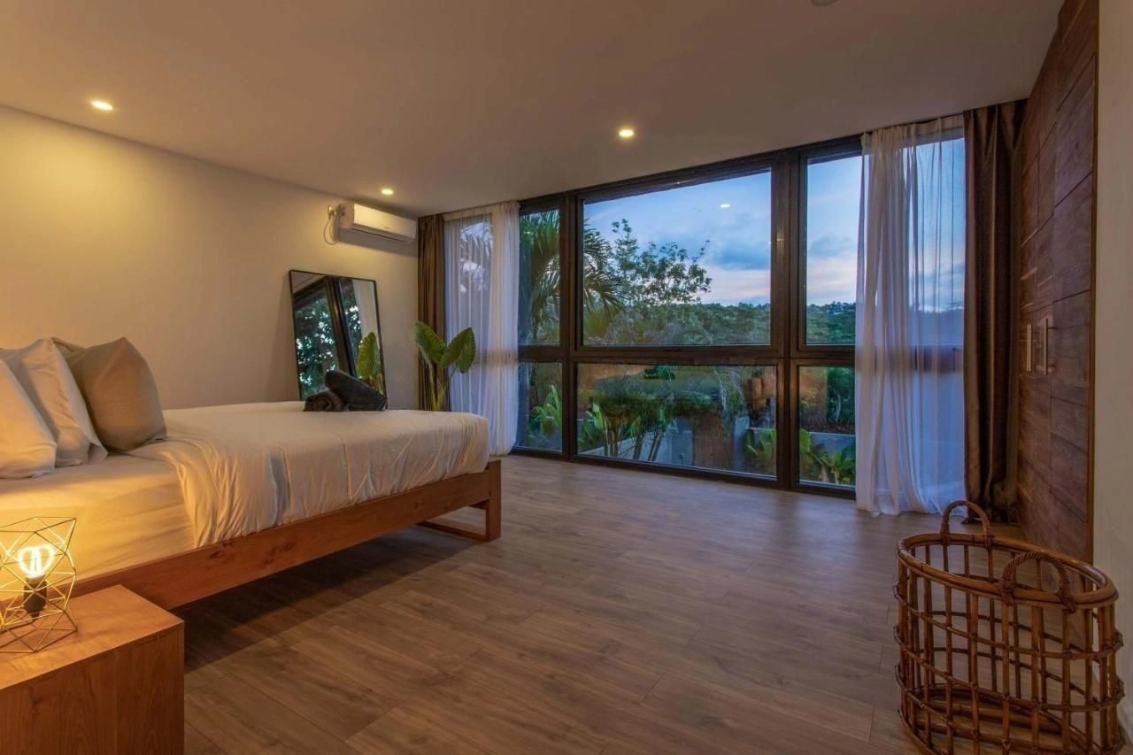 Magnificent villa with pool and luxurious garden in Bigin