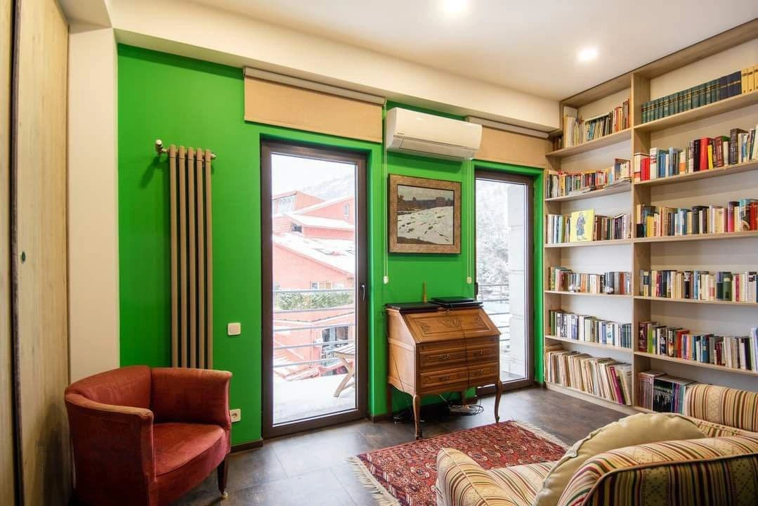 Spacious 3+1 apartment in Vake district of Tbilisi