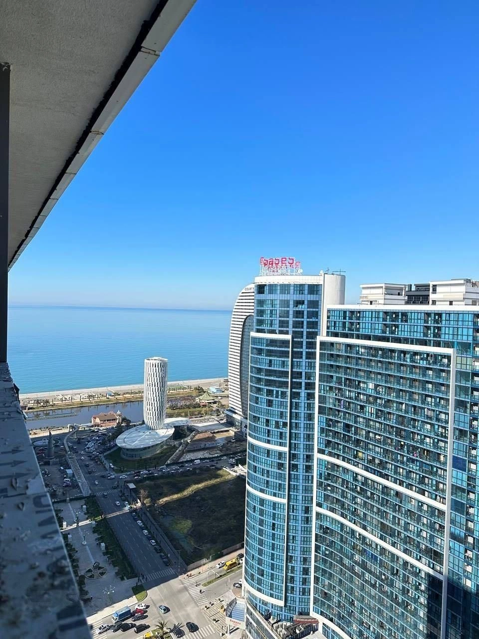 समुद्र से 350 मीटर दूर आरामदायक दो-कमरों का अपार्टमेंट