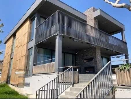 Cozy house with stunning views of Lake Lisi