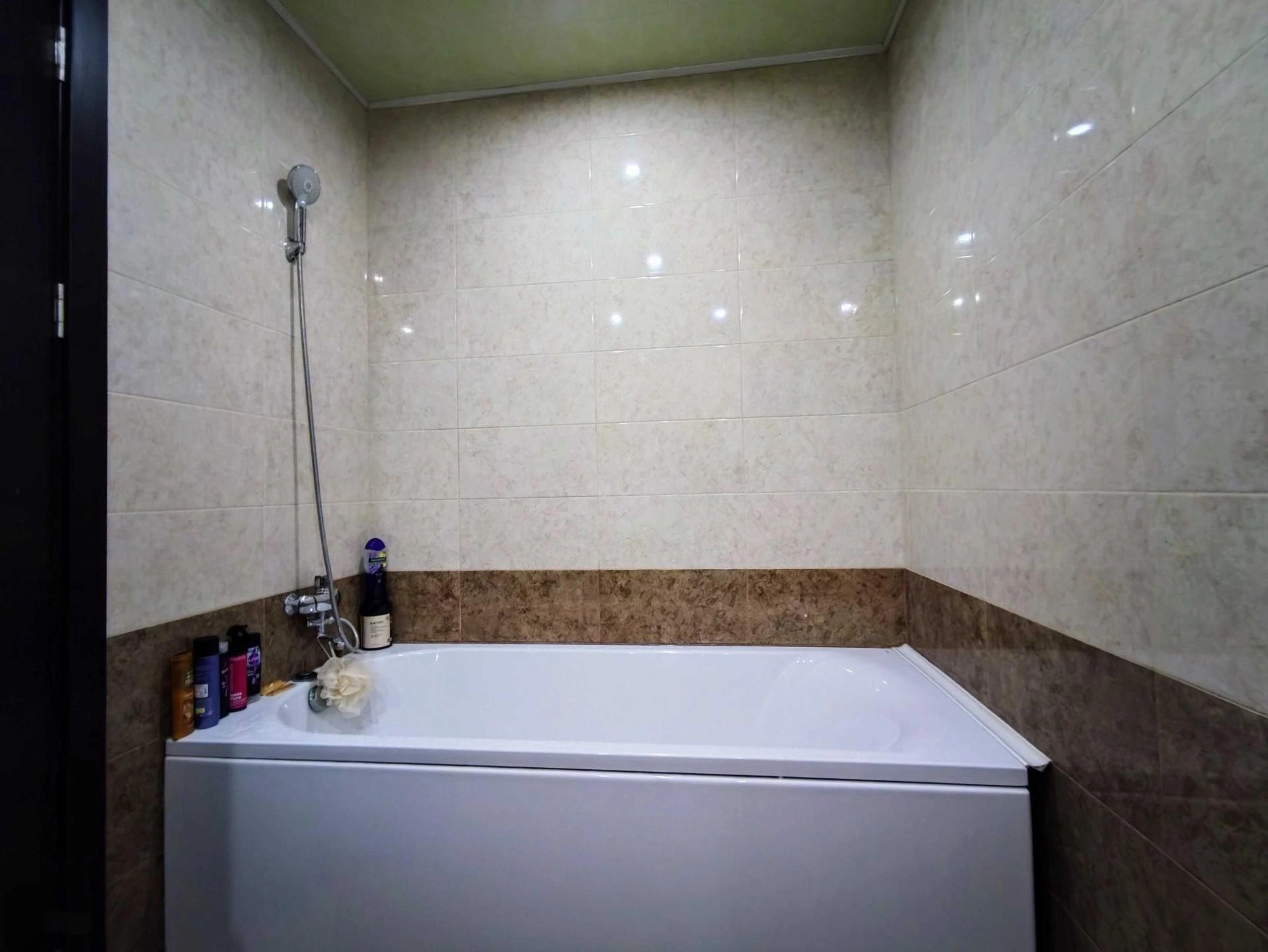 117 m2 का 3-कमरा अपार्टमेंट