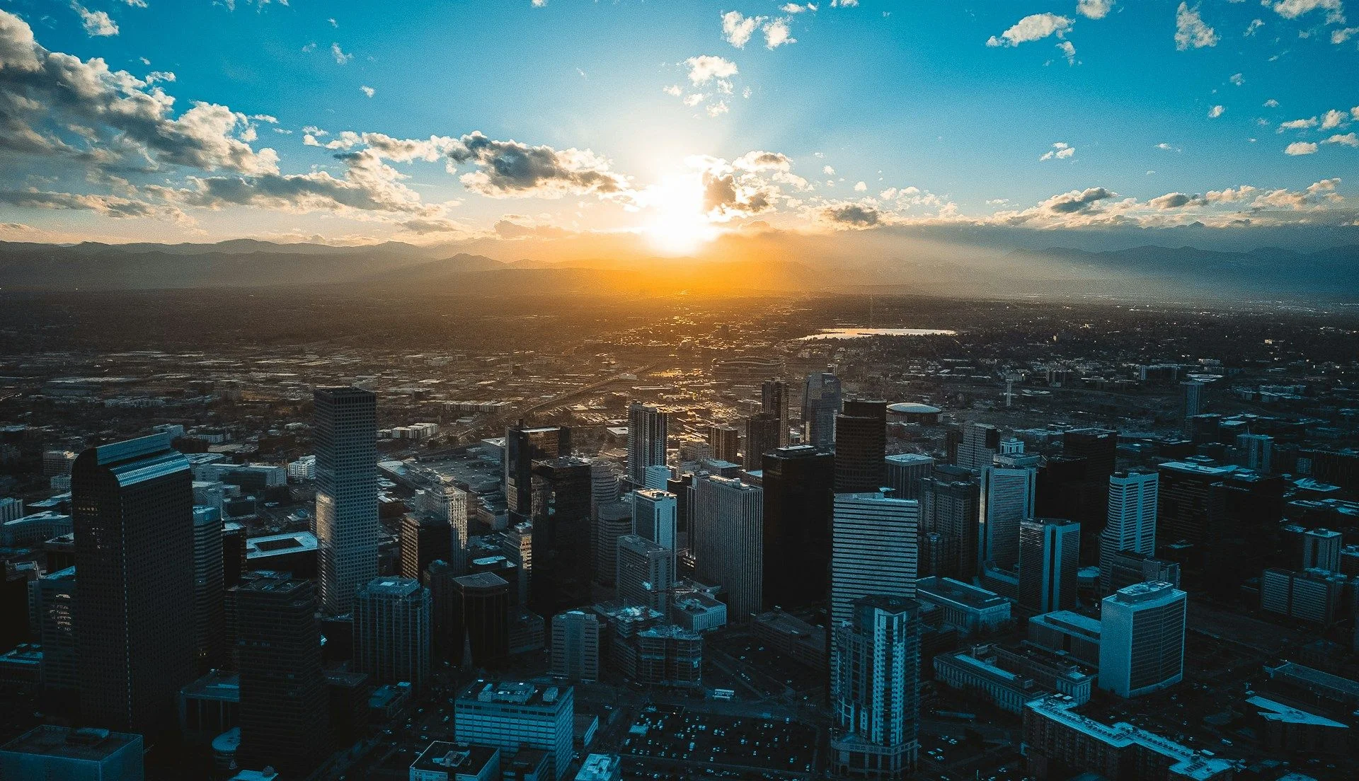 Psicoterapia para expatriados em Denver – Atendimento personalizado | VelesClub Int.