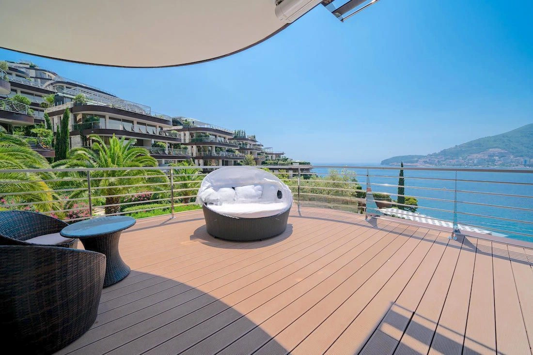 Apartment 139 m2 in Budva