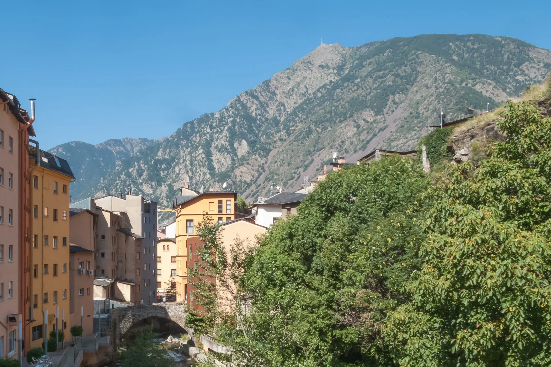 عقارات سكنية معروضة للبيع في إسكالديس-إنغورداني — وحدات مملوكة مسبقًا | VelesClub Int.