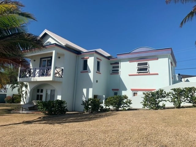 格林纳达圣乔治舒适 4+1 别墅