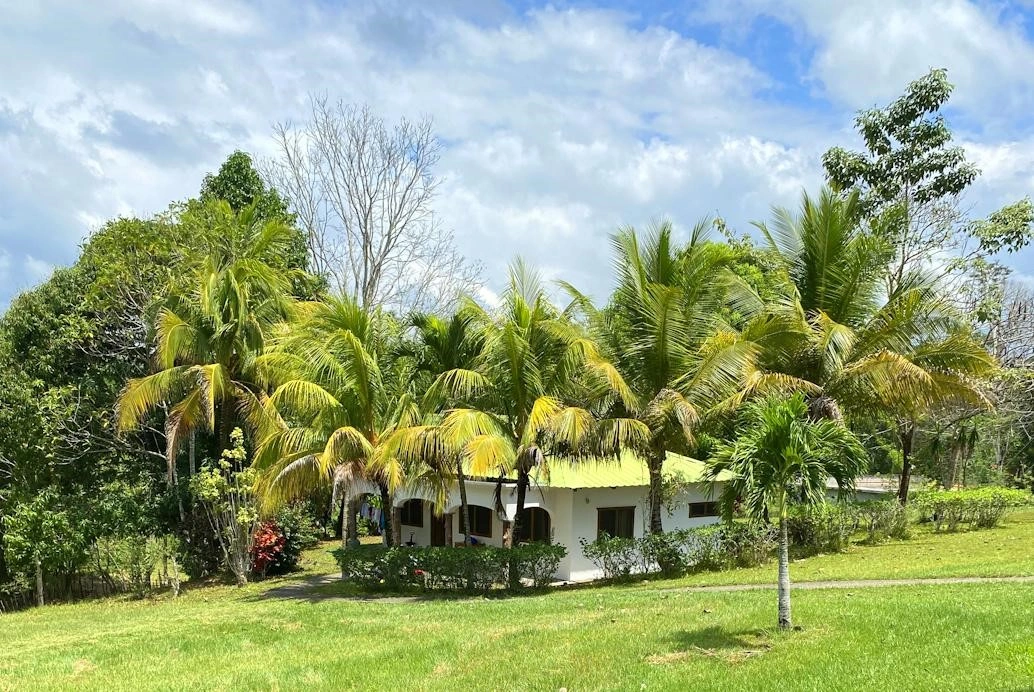 Rio Dulce, Guatemala'da geniş 560 m² ev