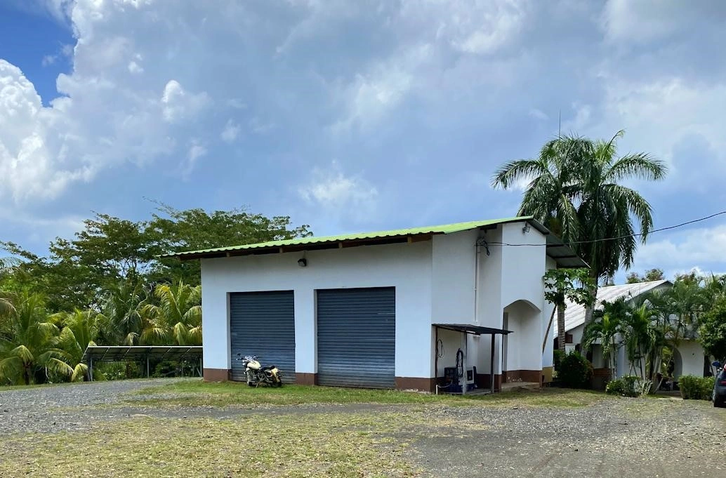 Encantadora casa 12+1 en Río Dulce, Guatemala