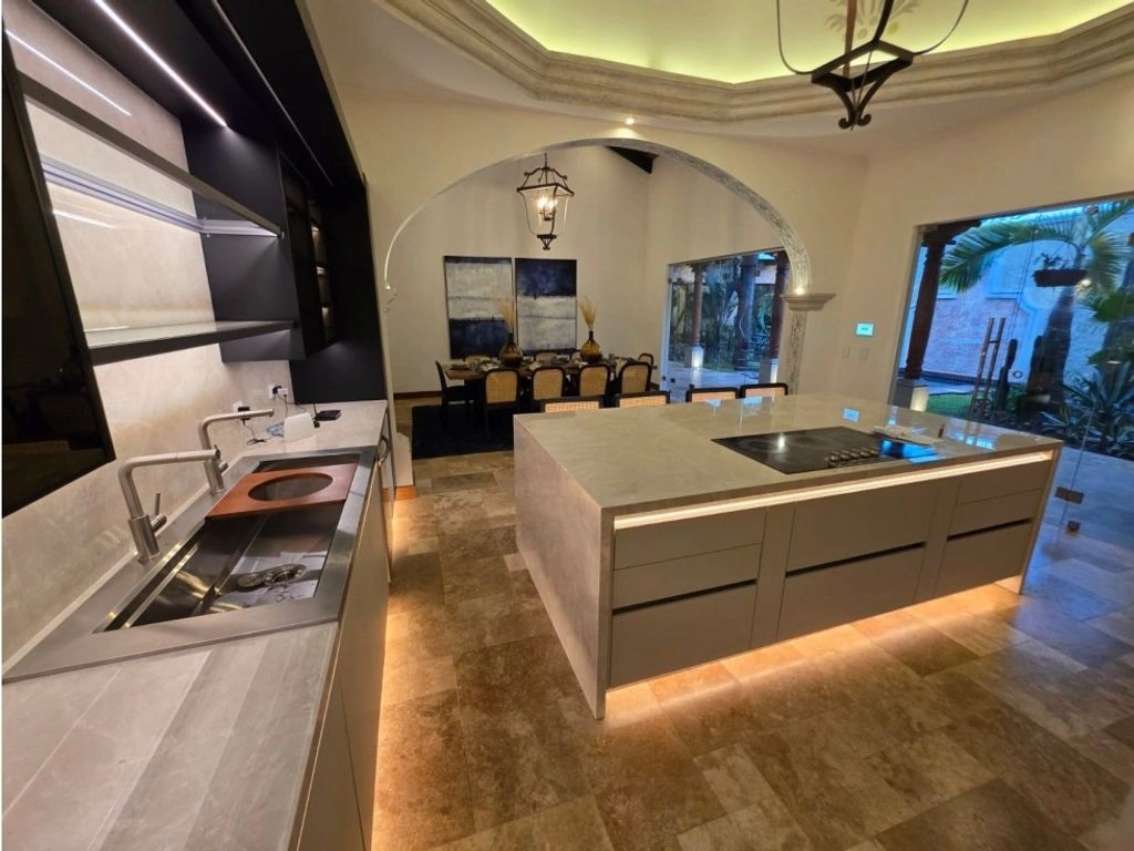 Antigua, Guatemala में धूप से भरा 4+1 घर