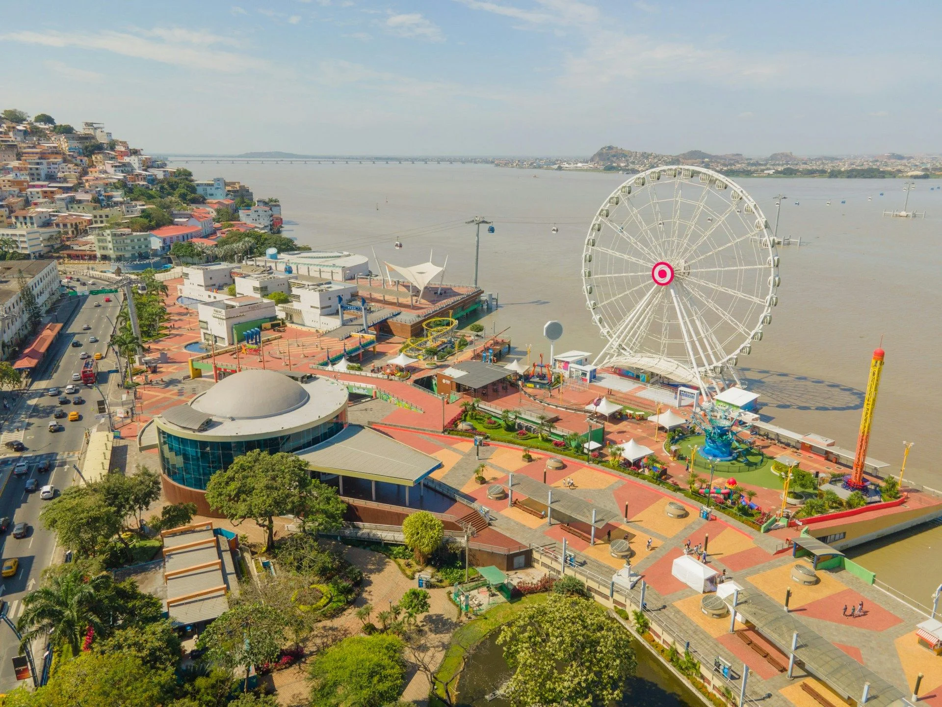 Plateforme de transfert multi-devises vers Guayaquil, Équateur | VelesClub Int.