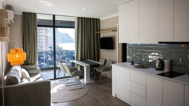 شقة مشرقة في باتومي، جورجيا