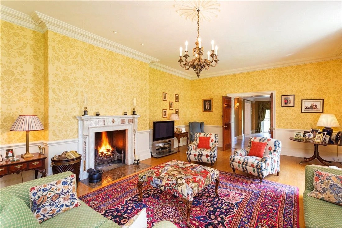 लिमरिक, आयरलैंड में आकर्षक 8+1 घर