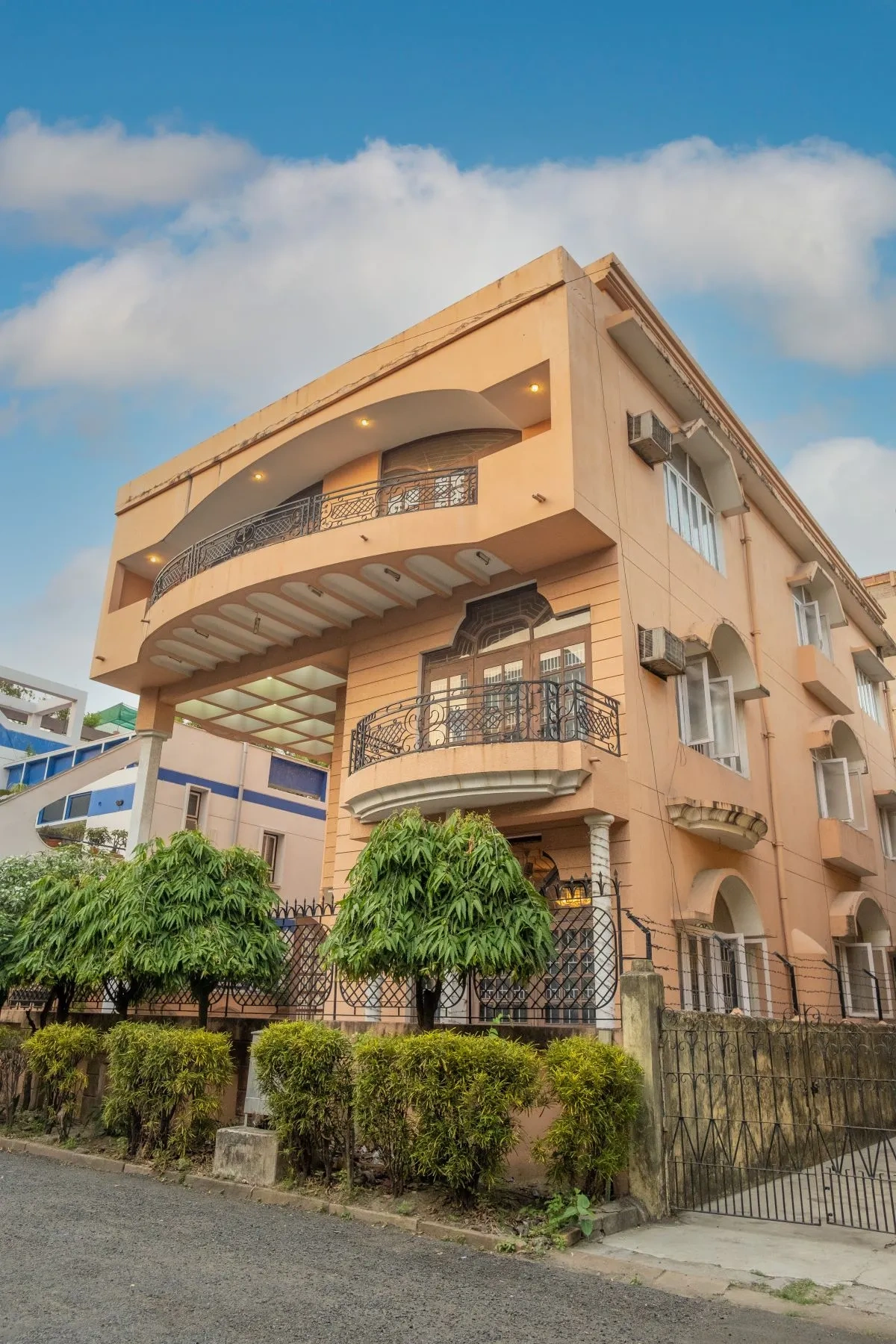 印度加尔各答 — 通透宽敞的 5+1 户型住宅