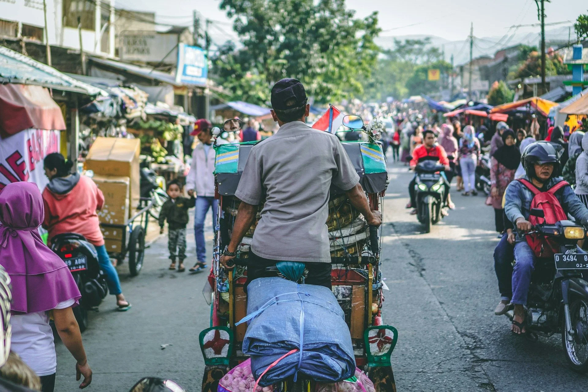 Kulturelle und Abenteuertouren in Indonesien – Ausgewählte Touren | VelesClub Int.