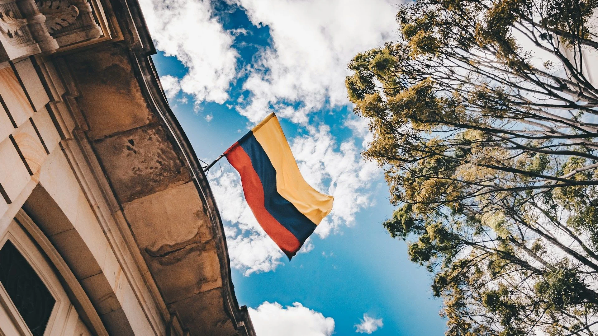 Compra propiedades inmobiliarias que generan ingresos en Cali | VelesClub Int.