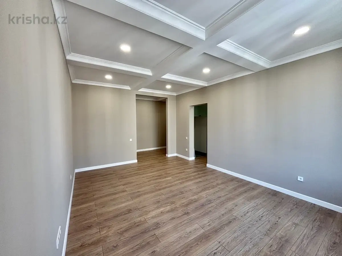 阿拉木图(哈萨克斯坦)全新公寓,107 m2