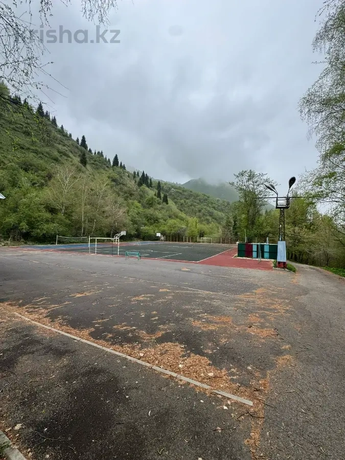 哈萨克斯坦阿拉木图 35000 m² 大型地块