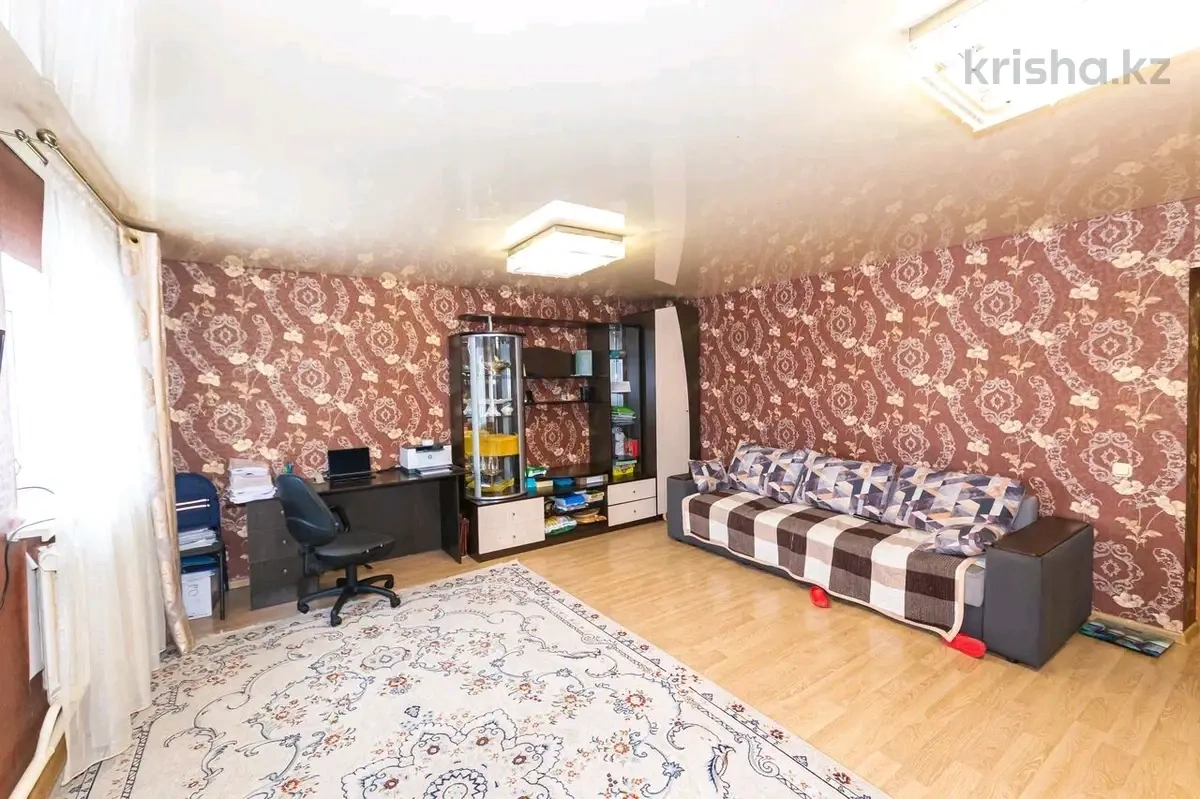 哈萨克斯坦阿斯塔纳 96 m2 带家具住宅