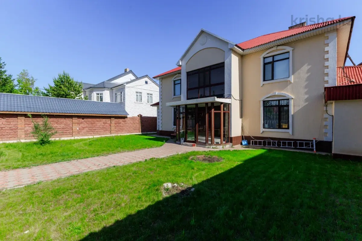 哈萨克斯坦·阿斯塔纳 8+1 舒适住宅