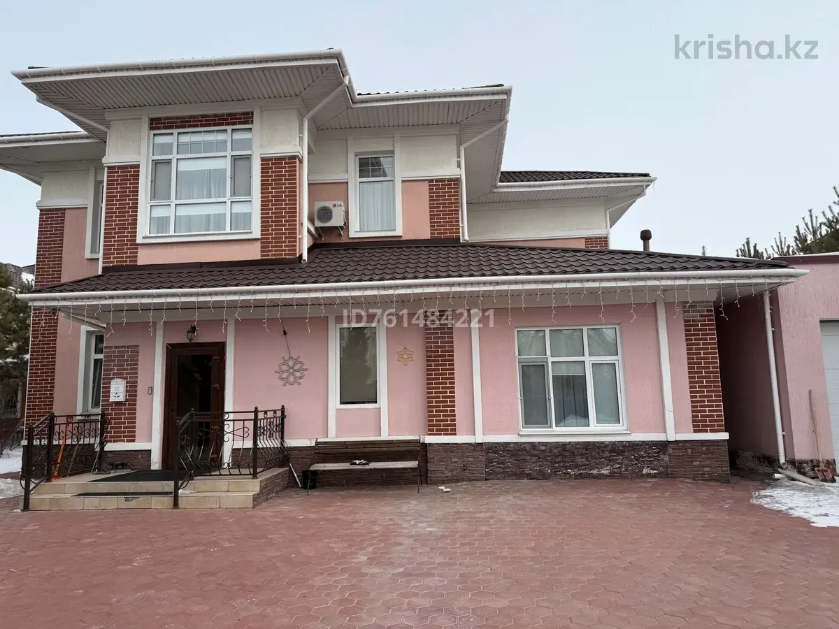 अस्ताना, कज़ाखस्तान में 250 m² का विशाल घर