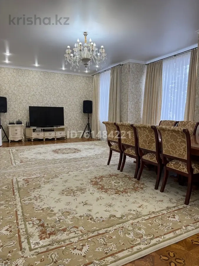 哈萨克斯坦阿斯塔纳阳光充足的5+1住宅