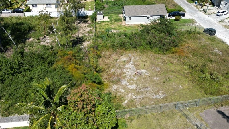 Land plot of 1046 m2 in Nassau, Bahamas