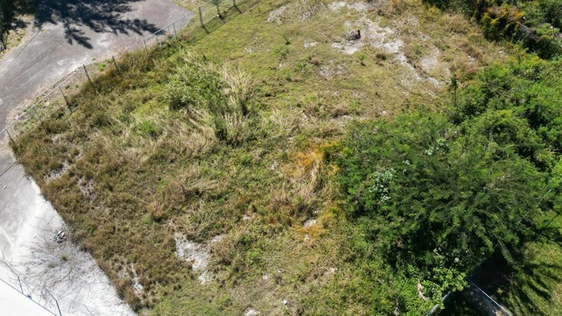 Land plot of 1046 m2 in Nassau, Bahamas