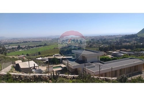 智利拉塞雷纳的2500 m2漂亮地块