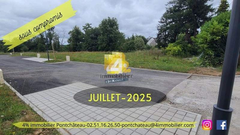Land plot 548 m² in Pays de la Loire, France
