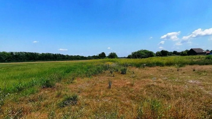 Земельный участок для застройки в районе Батаjnica, Белград, Сербия