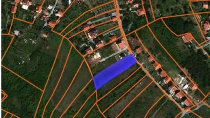 在塞尔维亚贝尔格莱德附近的1718平方米建筑用地