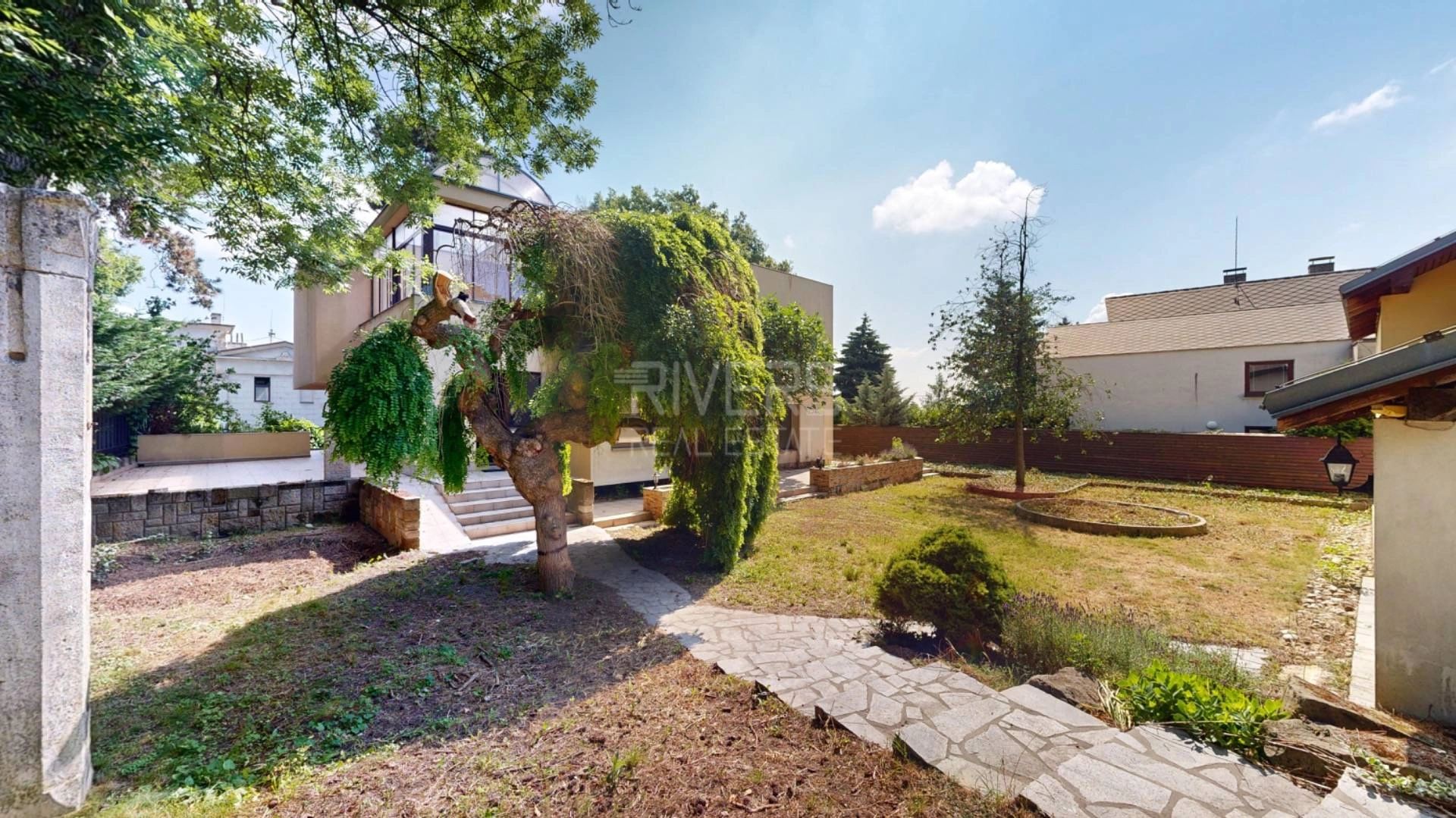 Land plot 983 m² in Bratislava, Slovakia