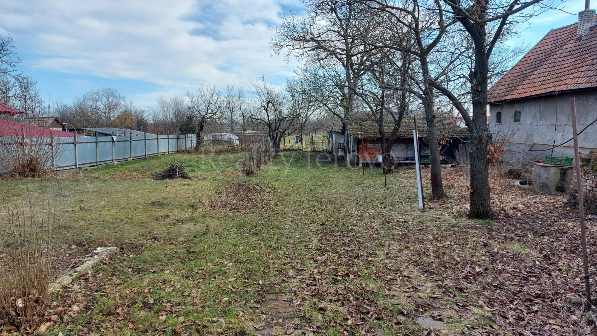 Terreno 720 m² em Gurbanovo, Eslováquia