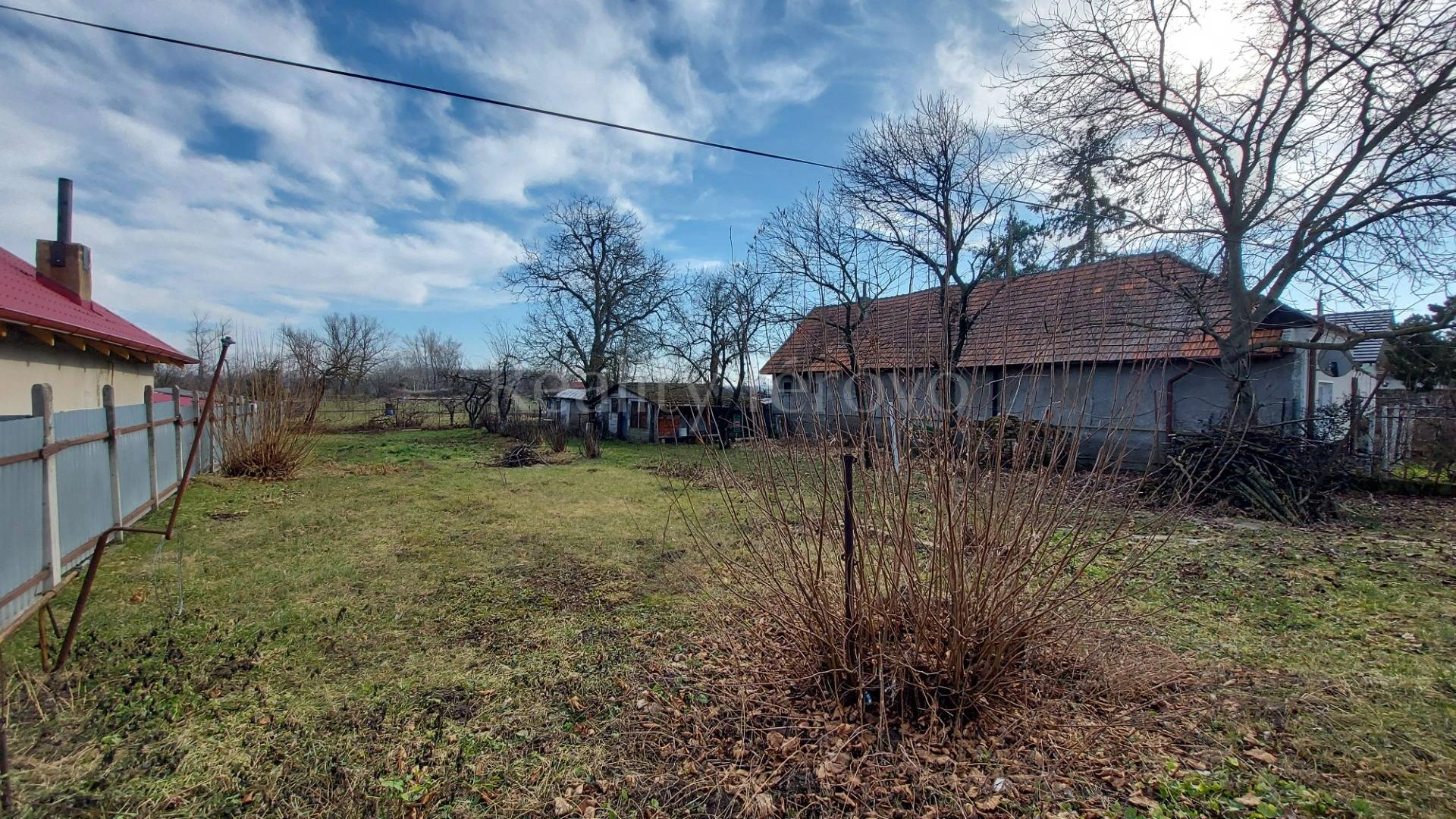 Terreno 720 m² em Gurbanovo, Eslováquia