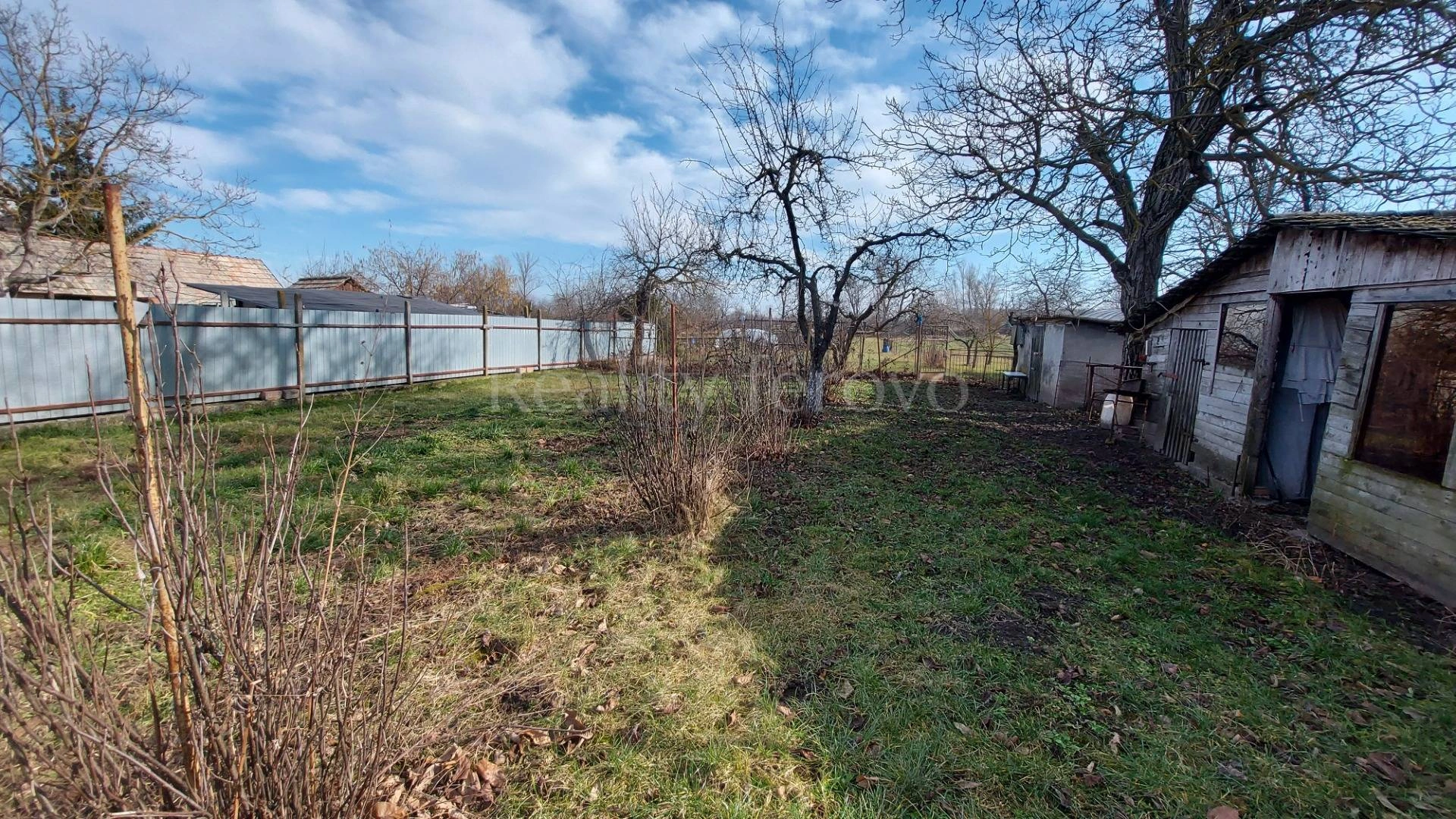 Terreno 720 m² em Gurbanovo, Eslováquia