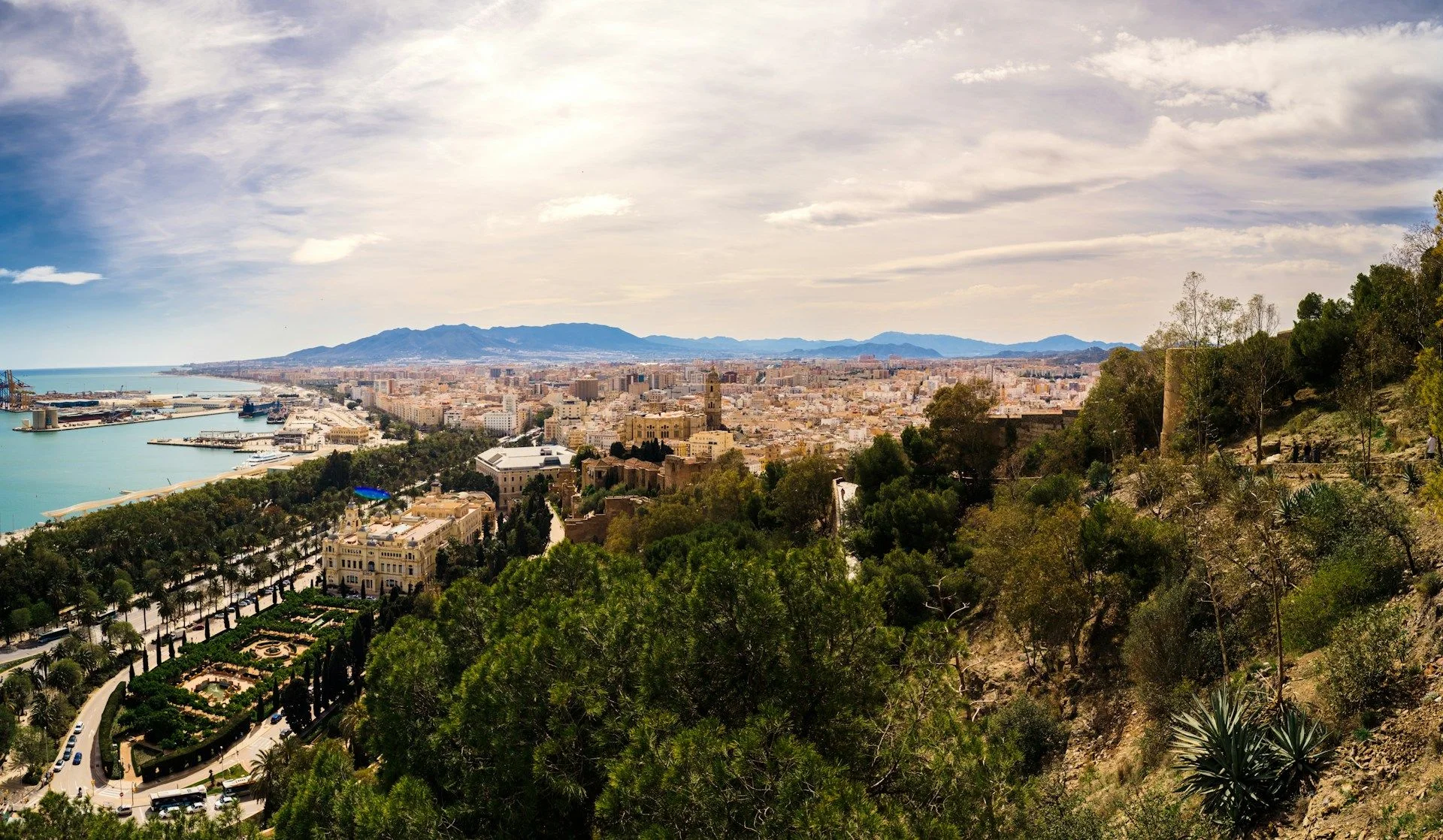 International business payments to Malaga | VelesClub Int.