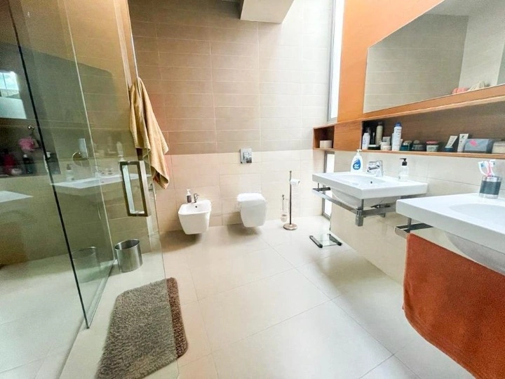 منزل بمساحة 350 m² في قورمي، مالطا