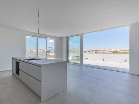 Refreshed penthouse 3+1 in Mosta, Malta