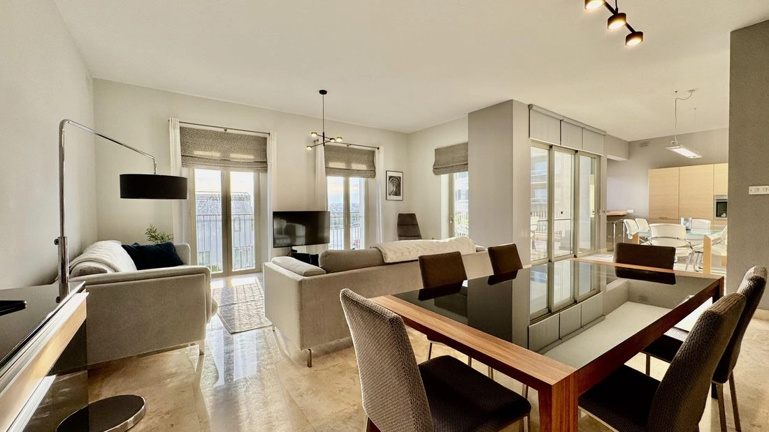 شقة مفروشة بمساحة 174 m² في سليما، مالطا