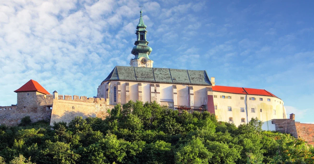 니트라에서 중개인 없이 판매하는 부동산 — FSBO 옵션 | VelesClub Int.