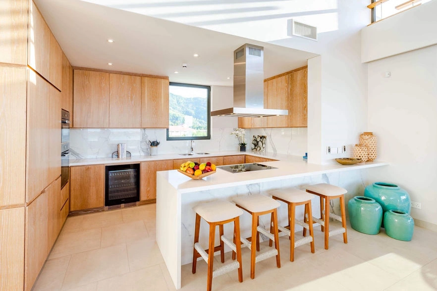 Spacious 320 m2 beachfront penthouse on Mahe Island