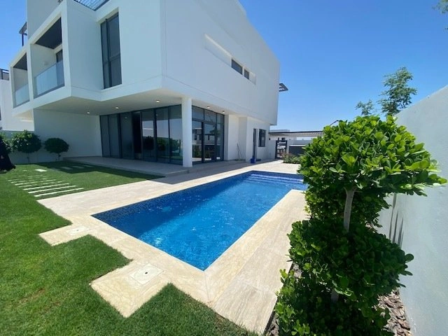 阿联酋沙迦海滨豪华5+1别墅