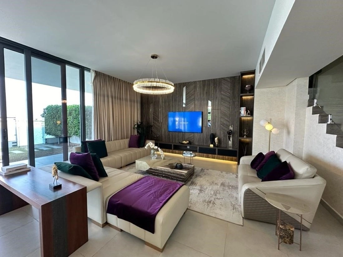 阿联酋沙迦海滨豪华5+1别墅