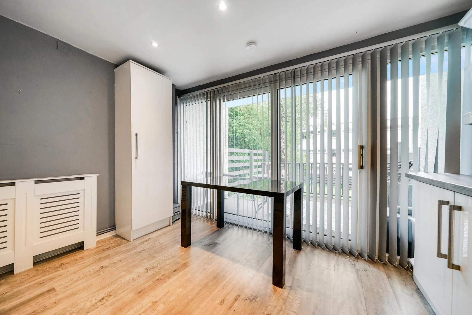 تاون هاوس بمساحة 120 m2 مع حديقة في غلاسكو، المملكة المتحدة