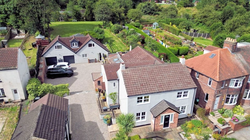 在英国谢菲尔德郊区的400平方米家庭住宅