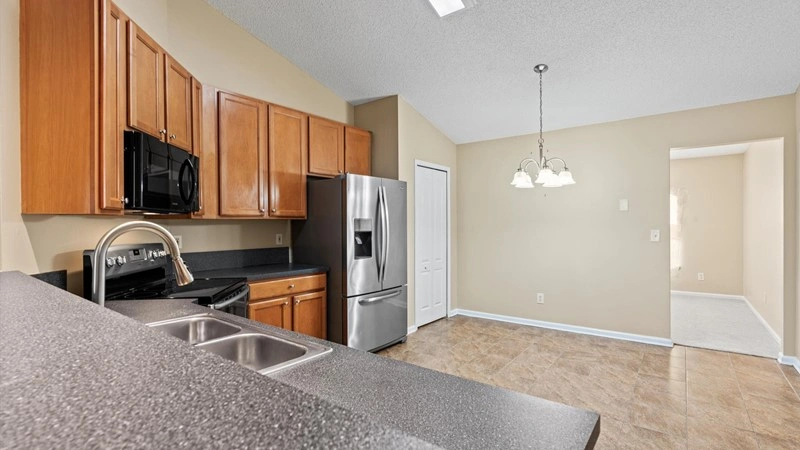 منزل مشرق مكوّن من 4 غرف نوم في جاكسونفيل، الولايات المتحدة